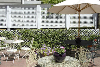 The Spring Seasons Inn Newport Exterior foto